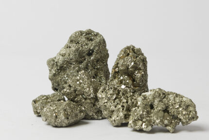 Often known as "Fool's Gold", Pyrite stone offers clarity and protection, builds self confidence wthile also healing the immune system
