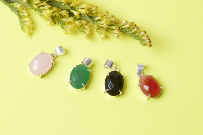 Crystal pendant set